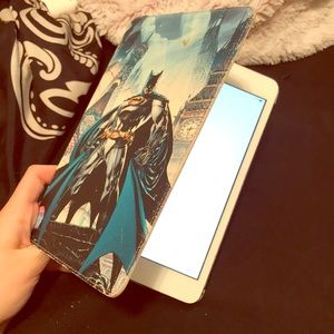 Used reset Pad mini + Batman case apple